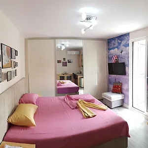 absolute-cozy-apartment.hotels-in-tirana.com/